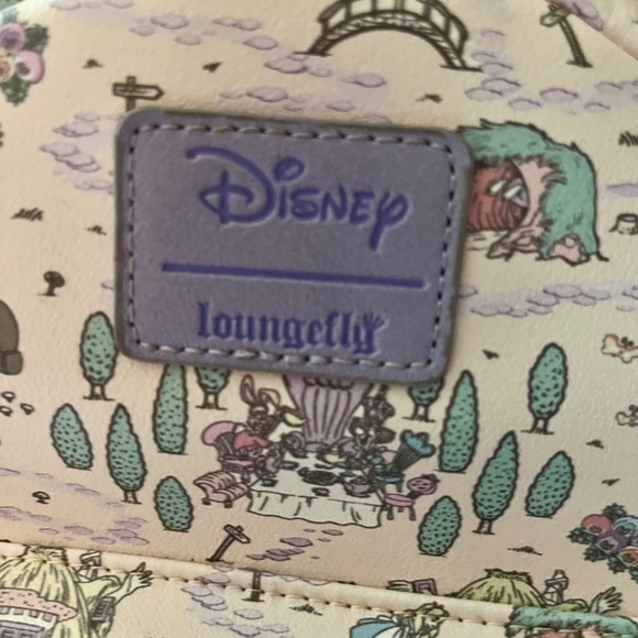 Alice in wonderland Loungefly Backpack - Picture 2 of 2